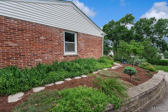 1714 Greening Lane, Kirkwood, MO 63122