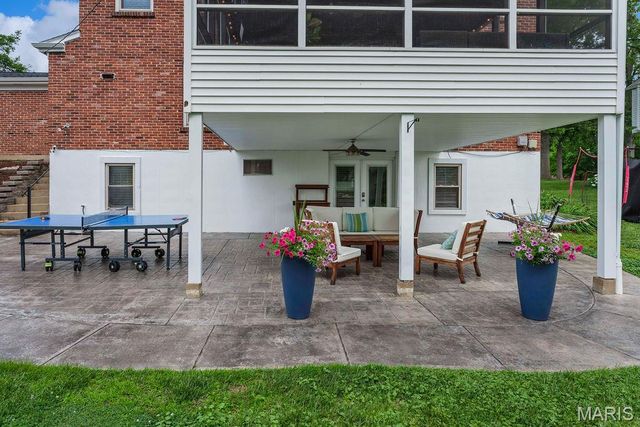 1714 Greening Lane, Kirkwood, MO 63122