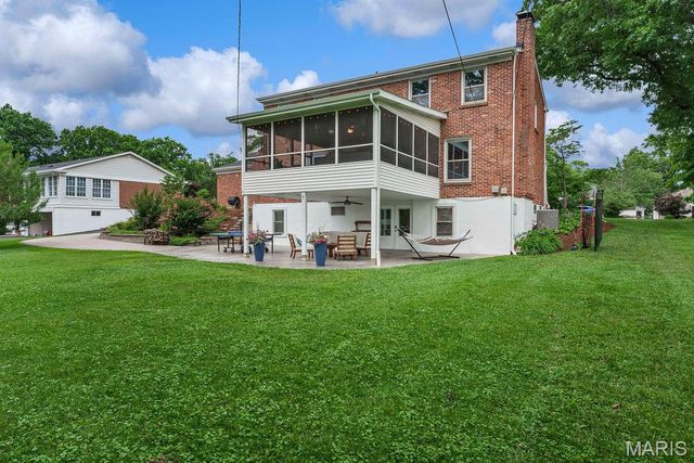 1714 Greening Lane, Kirkwood, MO 63122