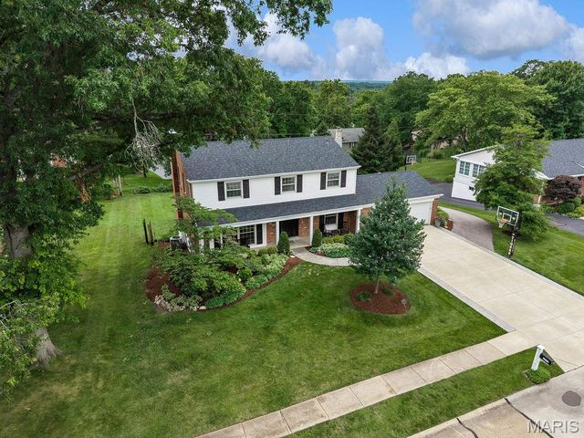 1714 Greening Lane, Kirkwood, MO 63122