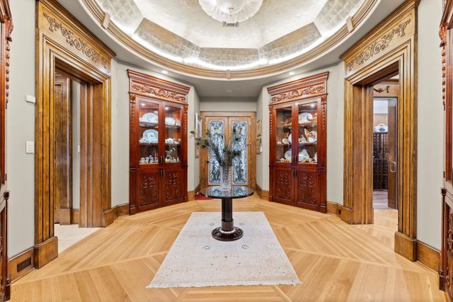 6 W Rivercrest Drive, Houston, TX 77042