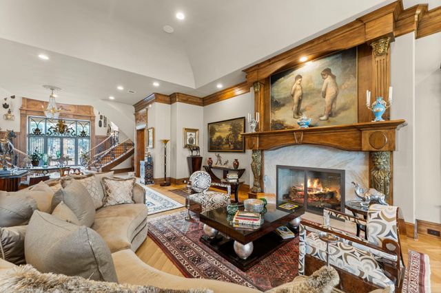 6 W Rivercrest Drive, Houston, TX 77042