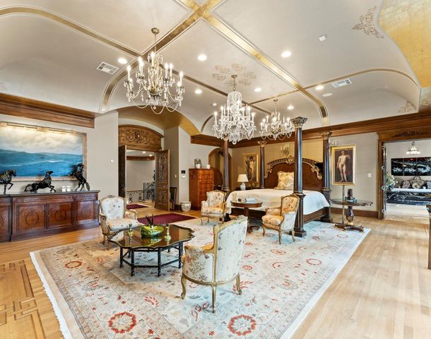 6 W Rivercrest Drive, Houston, TX 77042