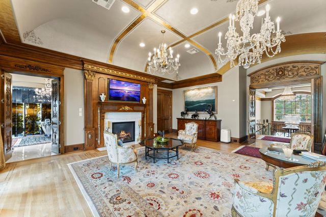 6 W Rivercrest Drive, Houston, TX 77042