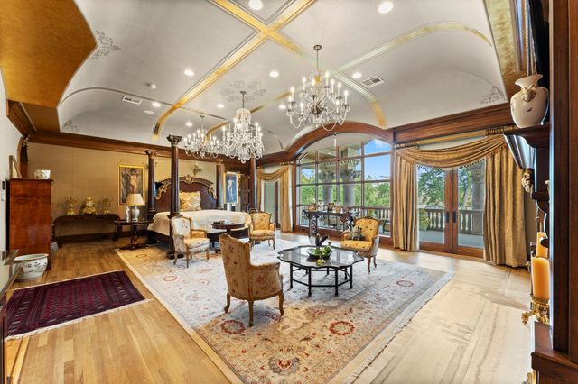 6 W Rivercrest Drive, Houston, TX 77042