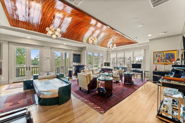 6 W Rivercrest Drive, Houston, TX 77042