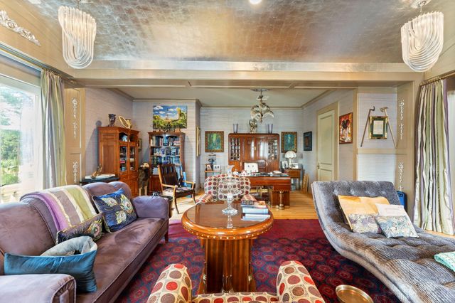 6 W Rivercrest Drive, Houston, TX 77042