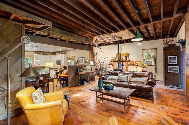14 Fenno Way, Nahant, MA 01908