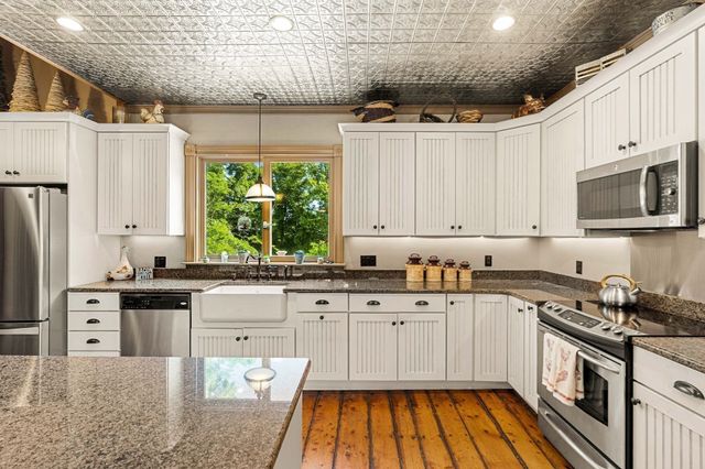 14 Fenno Way, Nahant, MA 01908