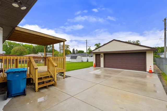 712 211th Street, Dyer, IN 46311