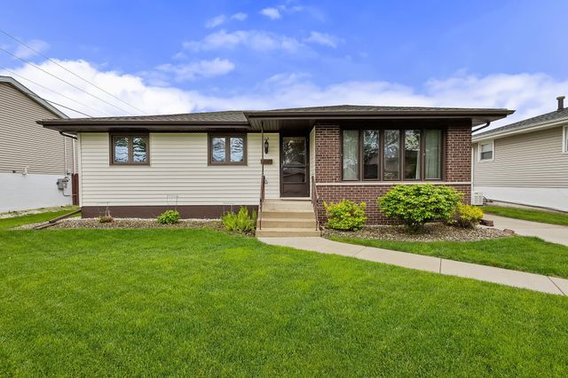 712 211th Street, Dyer, IN 46311
