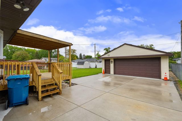 712 211th Street, Dyer, IN 46311