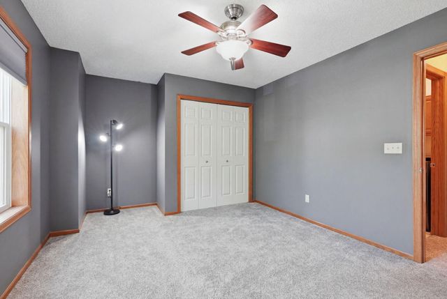 1601 Woodlynn Avenue 4, Maplewood, MN 55109