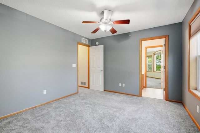 1601 Woodlynn Avenue 4, Maplewood, MN 55109