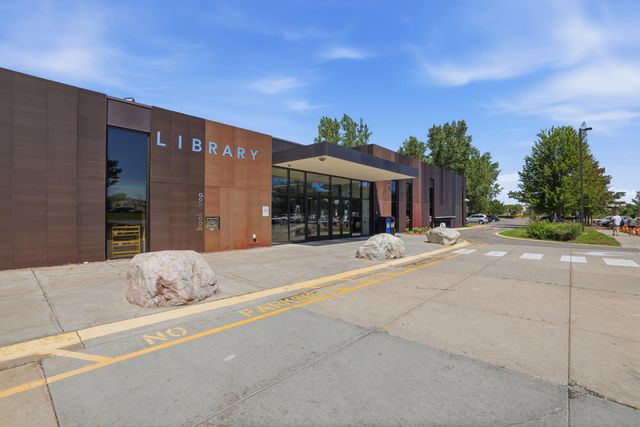 1601 Woodlynn Avenue 4, Maplewood, MN 55109