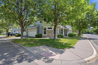 1601 Woodlynn Avenue 4, Maplewood, MN 55109