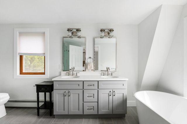 6 Paquette Lane, Sunapee, NH 03782