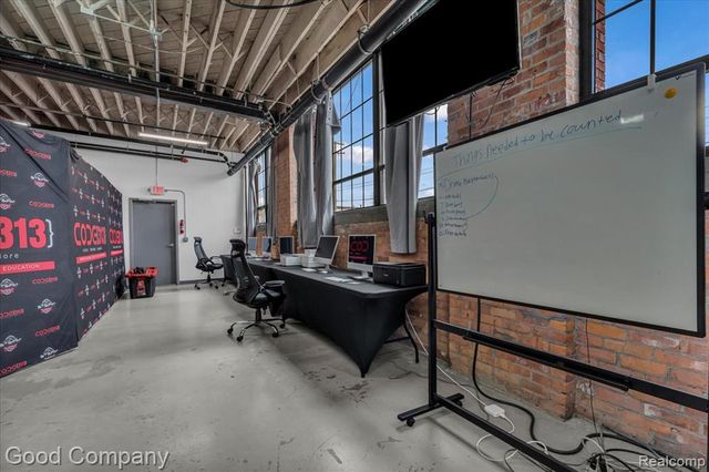 2987 Franklin Street, Detroit, MI 48207