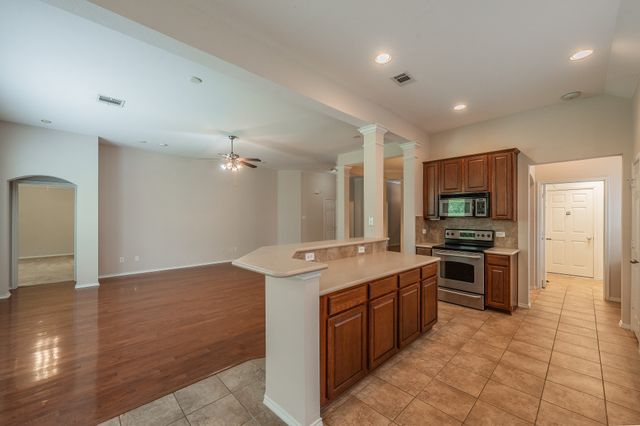 8241 Lauren Way, Watauga, TX 76148