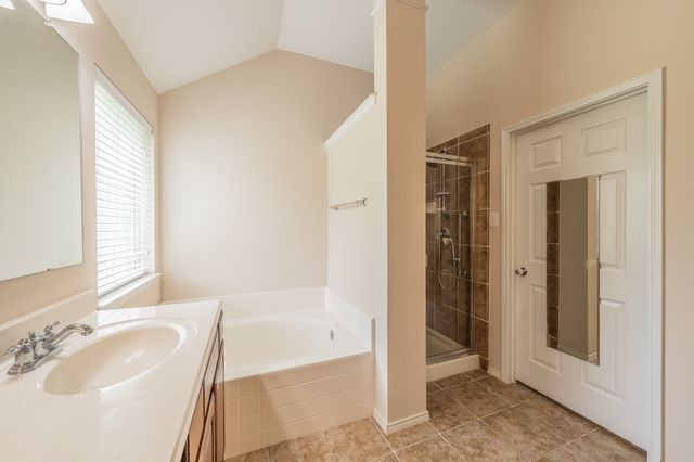 8241 Lauren Way, Watauga, TX 76148