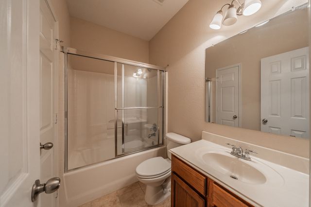 8241 Lauren Way, Watauga, TX 76148