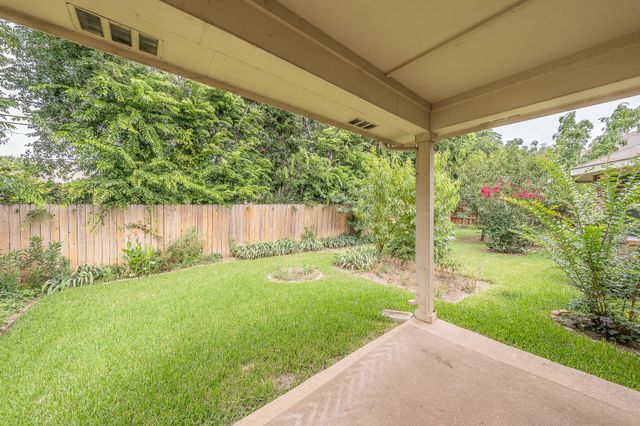 8241 Lauren Way, Watauga, TX 76148