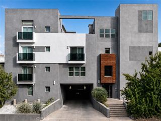 11925 Kling Street 2COL, Valley Village, CA 91607