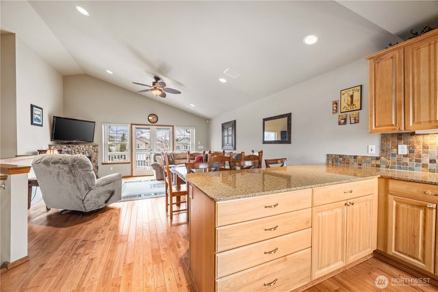 222 Parkway Drive, Manson, WA 98831