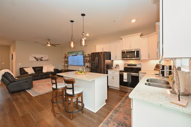 1144 Lock 4 Rd Unit J4, Gallatin, TN 37066