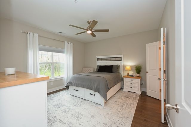 1144 Lock 4 Rd Unit J4, Gallatin, TN 37066