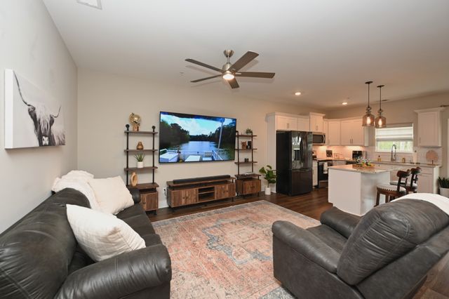 1144 Lock 4 Rd Unit J4, Gallatin, TN 37066