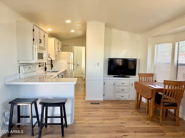 7750 E BROADWAY Road 23, Mesa, AZ 85208