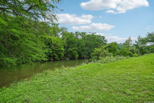 964 WAGON WHEEL DR, Spring Branch, TX 78070