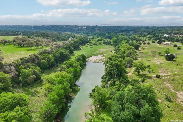 964 WAGON WHEEL DR, Spring Branch, TX 78070