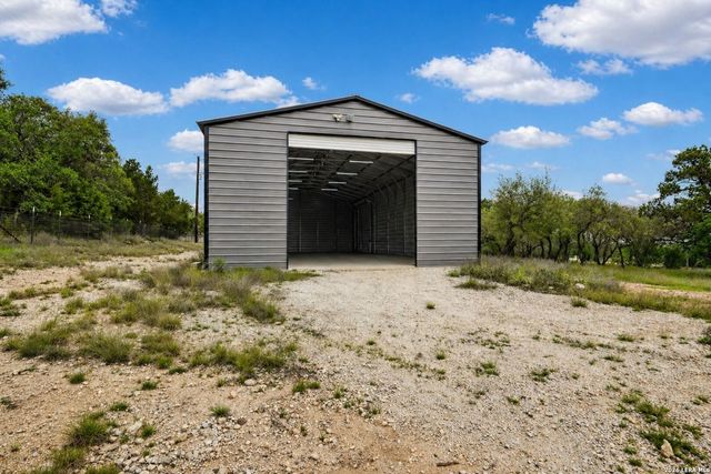 964 WAGON WHEEL DR, Spring Branch, TX 78070