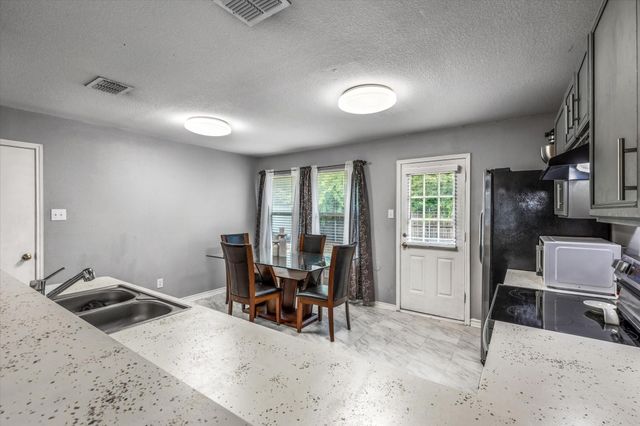 8610 Mountain Bluff, Dallas, TX 75227