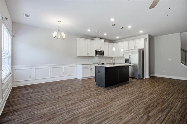 1370 Sugar Glen Court, Lawrenceville, GA 30044