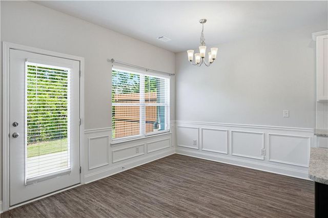 1370 Sugar Glen Court, Lawrenceville, GA 30044