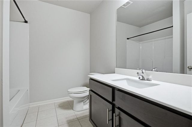 1370 Sugar Glen Court, Lawrenceville, GA 30044