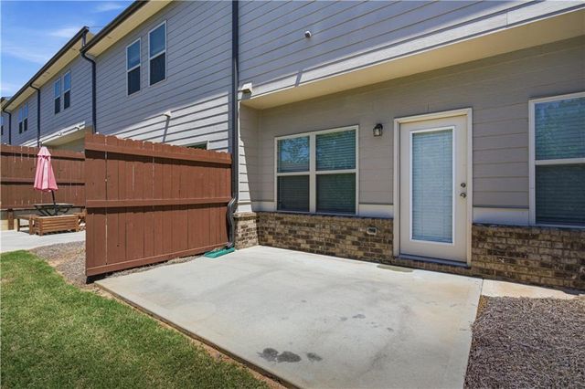 1370 Sugar Glen Court, Lawrenceville, GA 30044