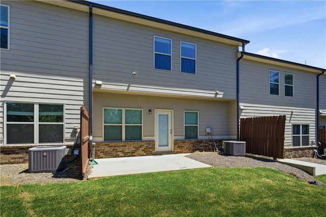 1370 Sugar Glen Court, Lawrenceville, GA 30044