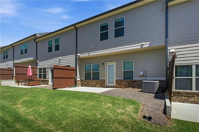 1370 Sugar Glen Court, Lawrenceville, GA 30044