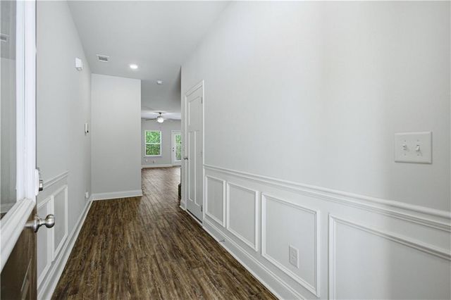 1370 Sugar Glen Court, Lawrenceville, GA 30044