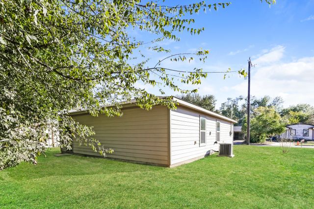 408 Jonathan Street, Athens, TX 75751