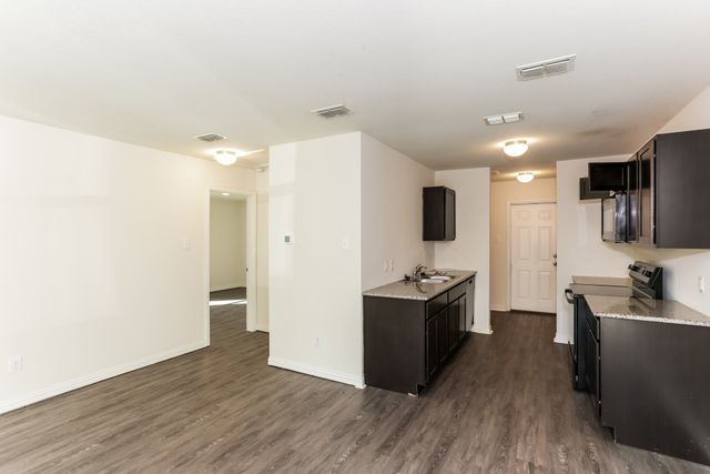 408 Jonathan Street, Athens, TX 75751