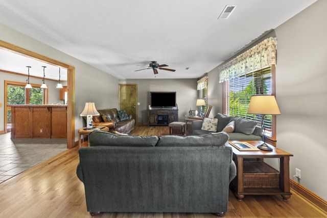 489 Page Dr, Mount Juliet, TN 37122