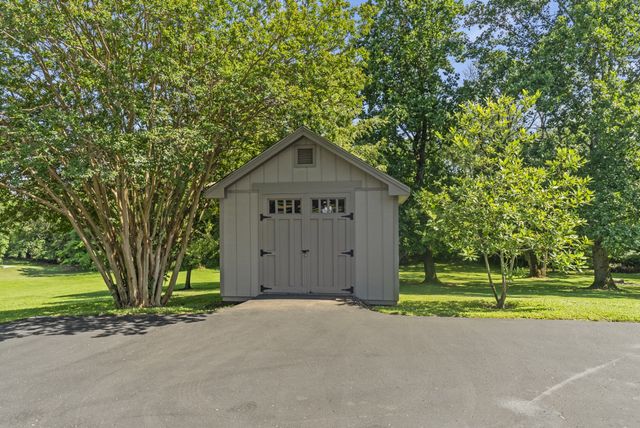 489 Page Dr, Mount Juliet, TN 37122