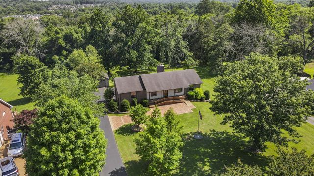 489 Page Dr, Mount Juliet, TN 37122