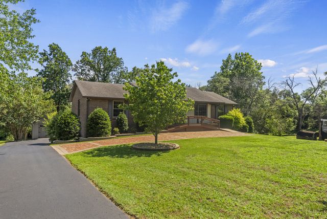 489 Page Dr, Mount Juliet, TN 37122