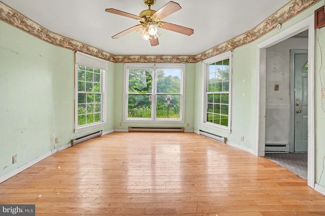 856 OLD FORGE RD, New Cumberland, PA 17070